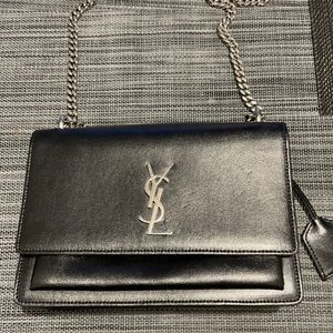 Black YSL Sunset Medium in smooth leather
